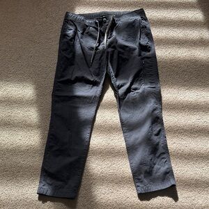 Vuori Women's Black Joggers